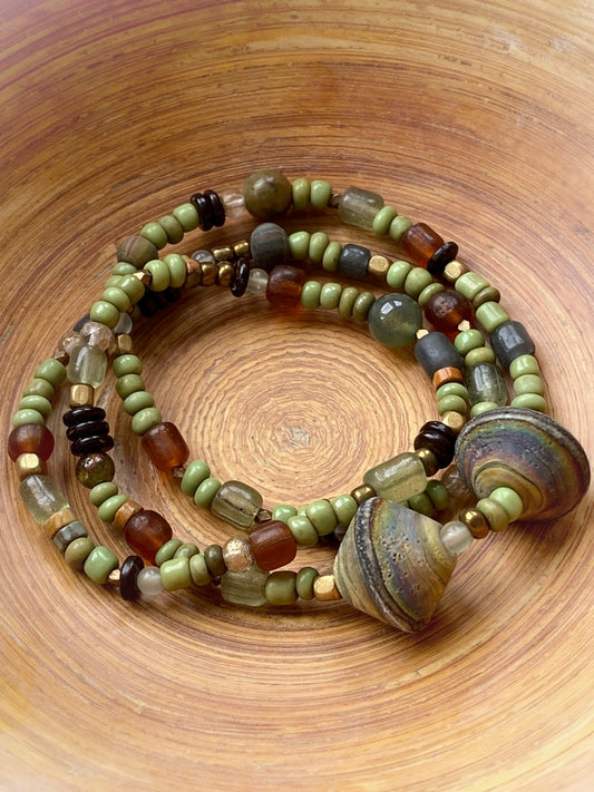 A931 - Wickelarmband Green Forest 2