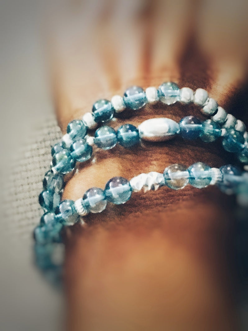 A144 - Aqua Aura mit Hill Tribe Silber