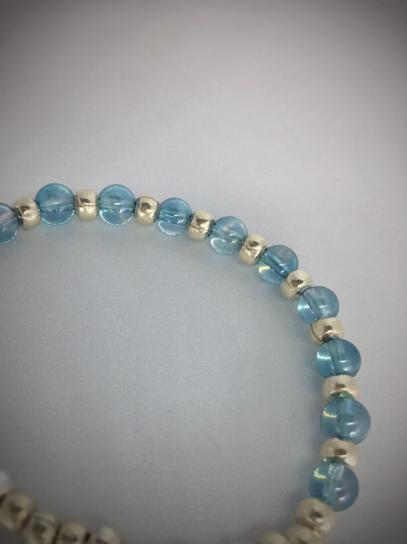 A144 - Aqua Aura mit Hill Tribe Silber
