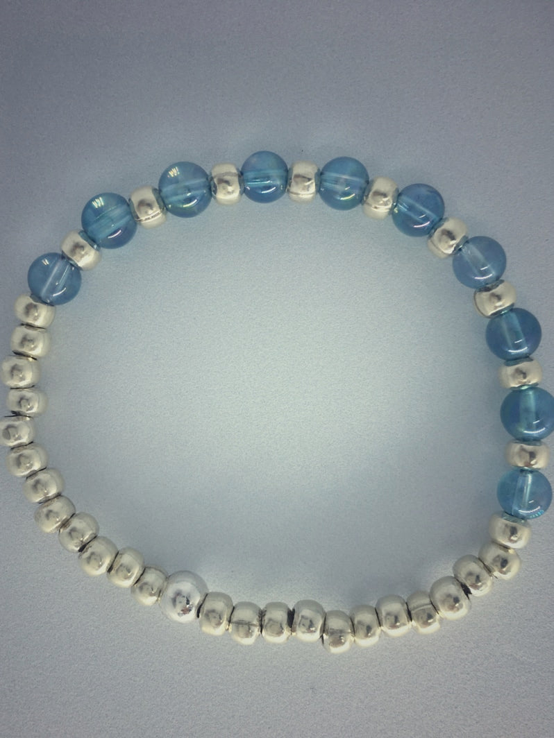 A144 - Aqua Aura mit Hill Tribe Silber