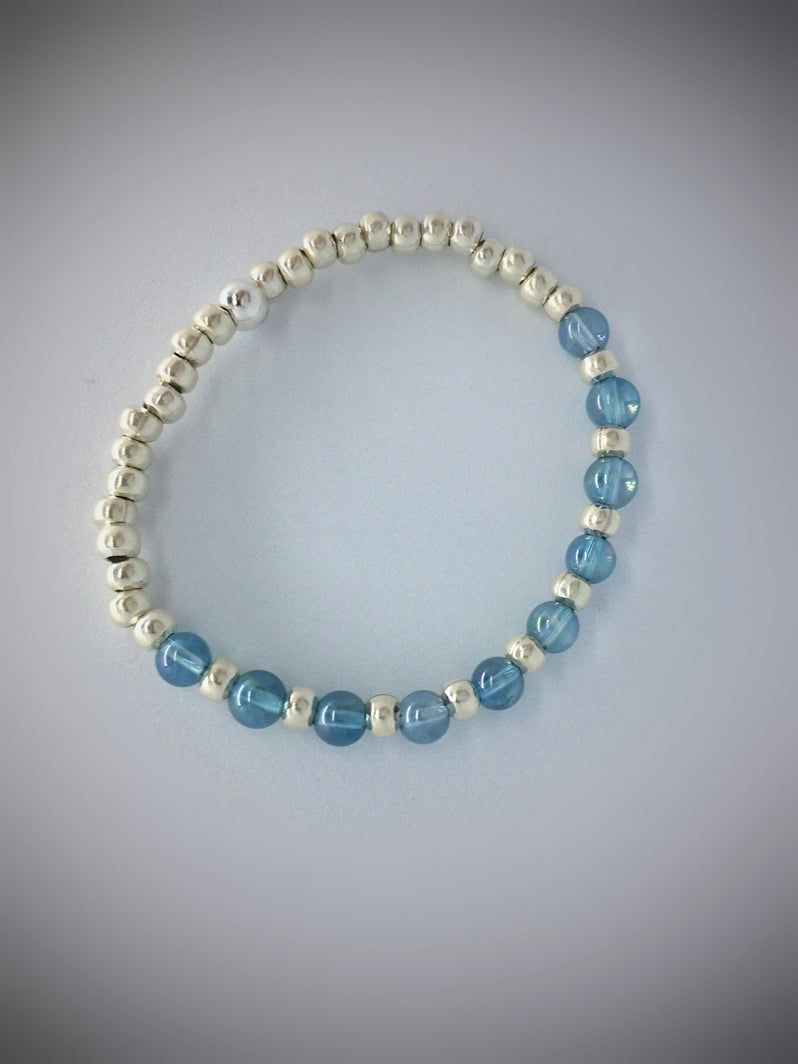 A144 - Aqua Aura mit Hill Tribe Silber