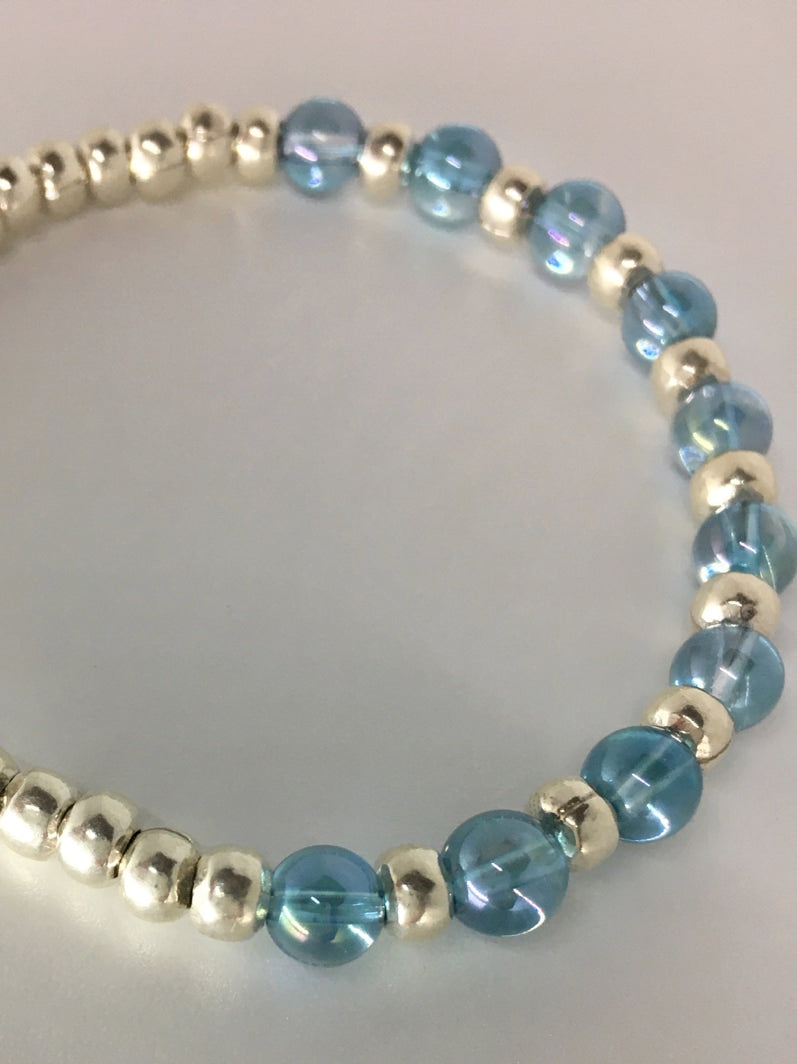A144 - Aqua Aura mit Hill Tribe Silber