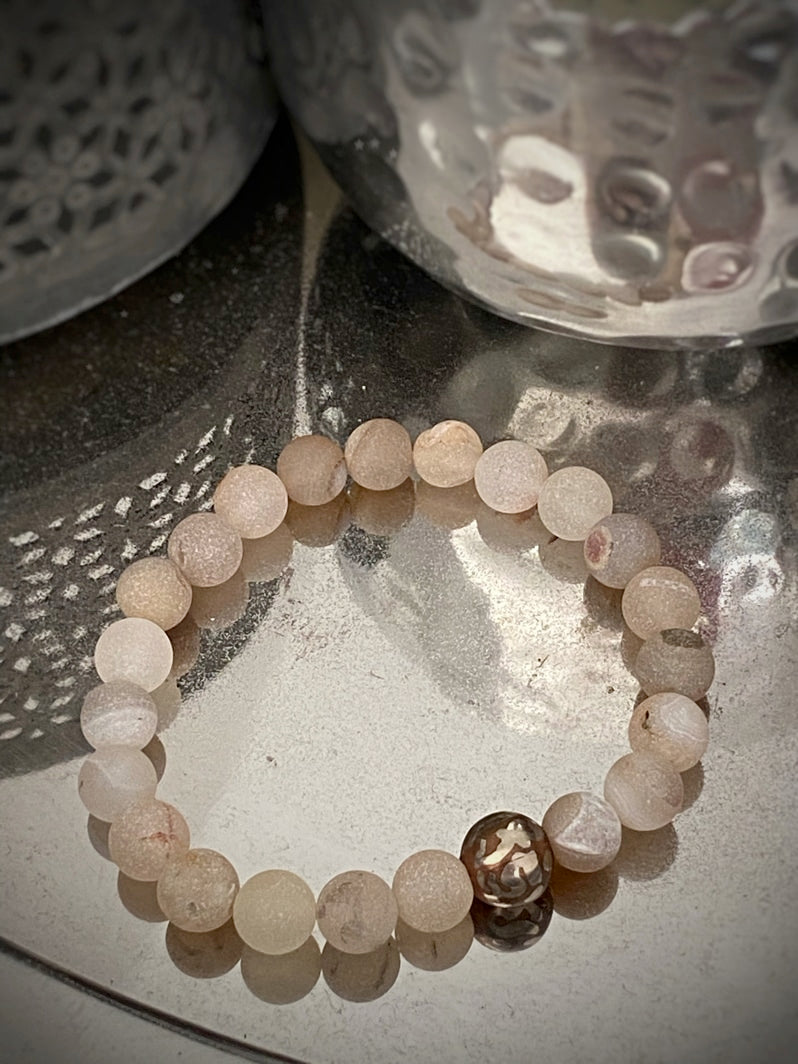 A391 - Druzy Achat mit Mantraperle