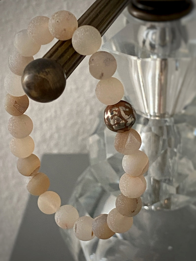 A391 - Druzy Achat mit Mantraperle