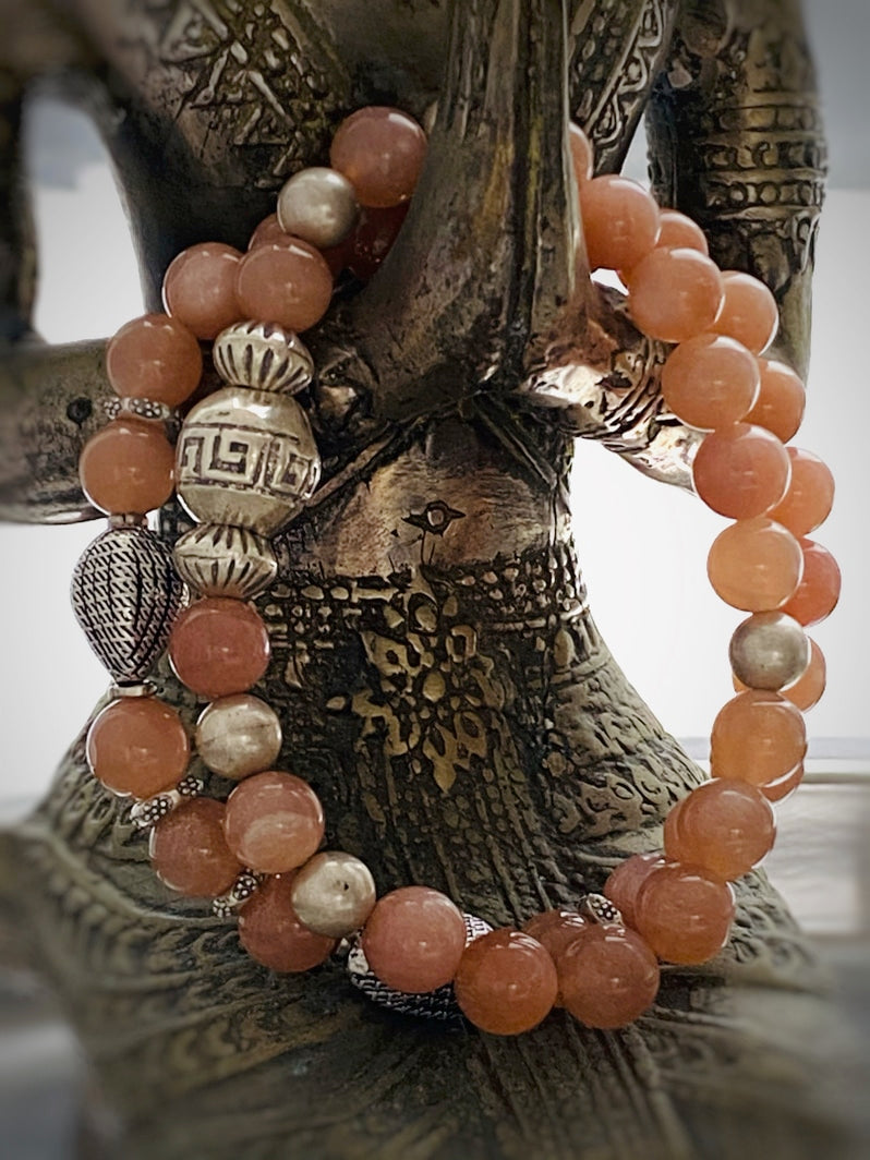 A543 - Orangefarbener Mondstein mit Silber
