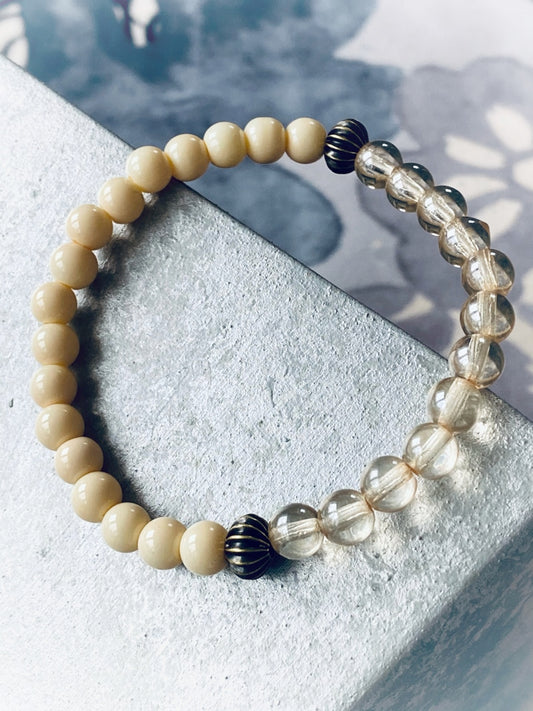 A581 - Ivory 1