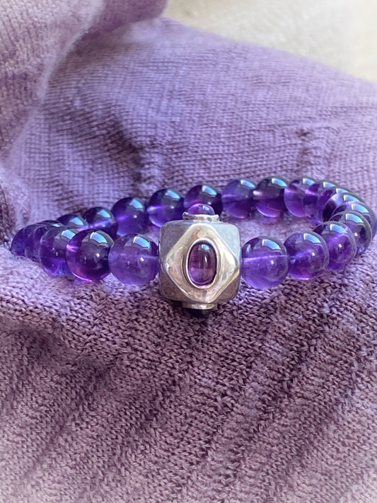 A722 - Amethyst 1