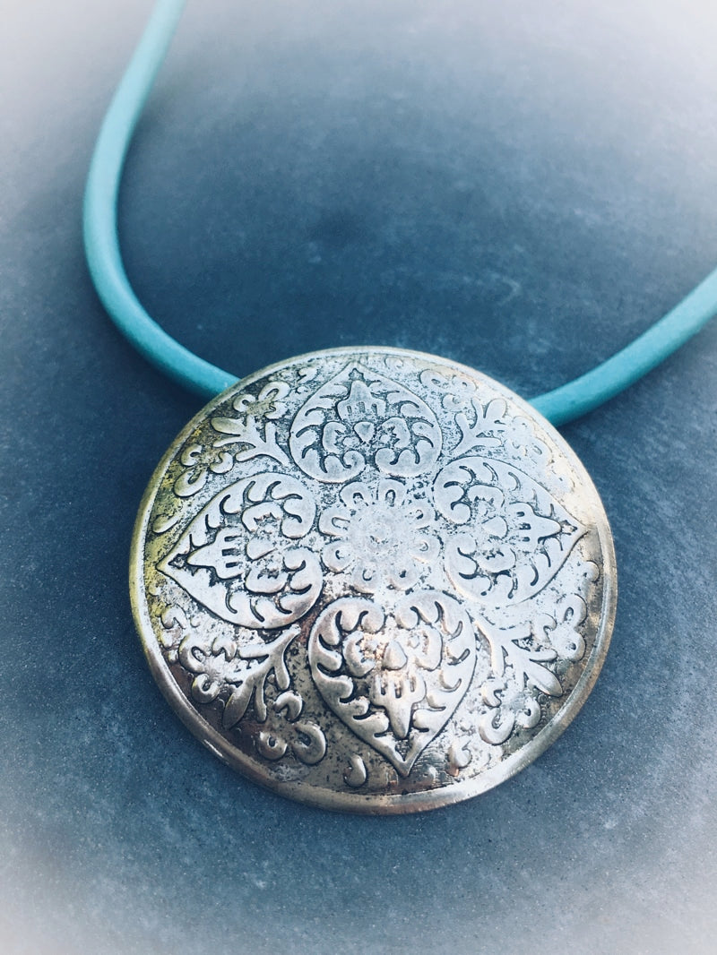 K023 - Mandala-Amulett