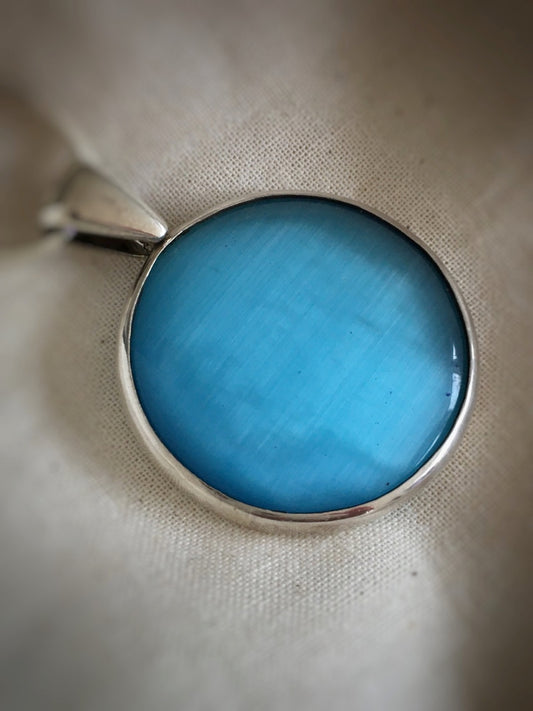 K074 - Blauer Quarz in Silber