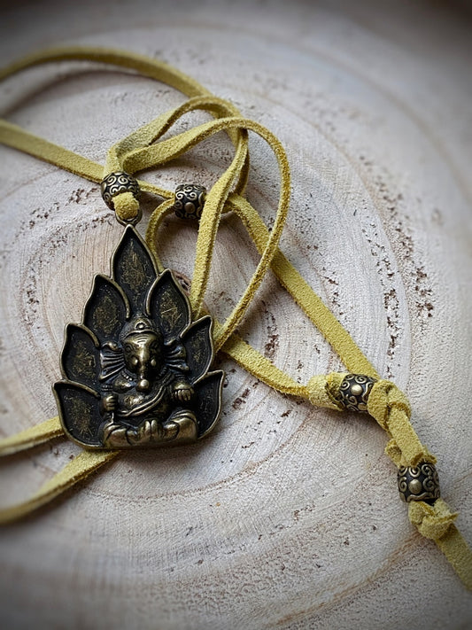 K118 - Ganesha in Lotus