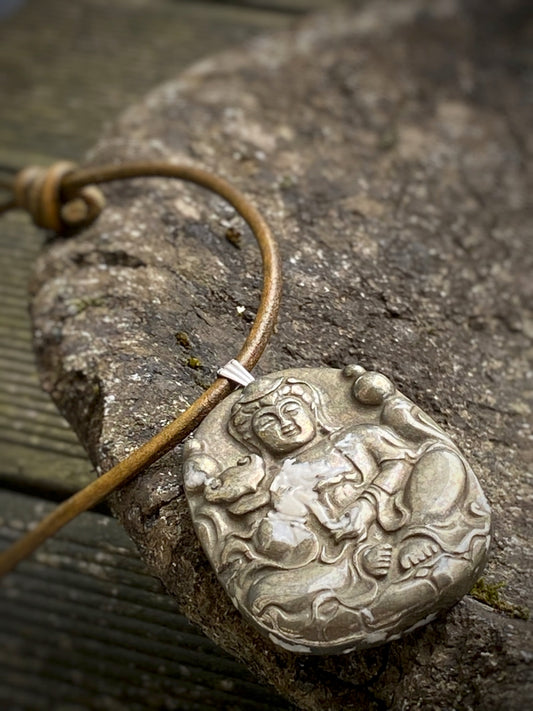 K148 - Buddha aus Pyrit