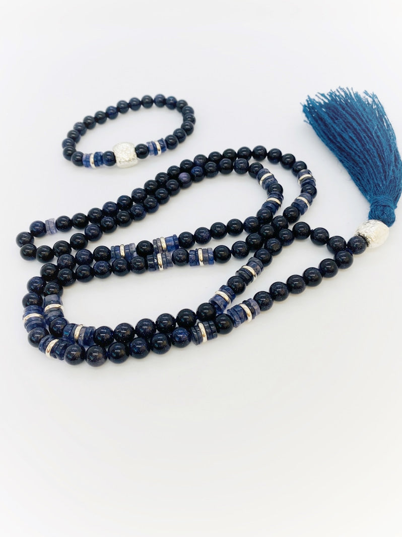M102 – Blue Velvet