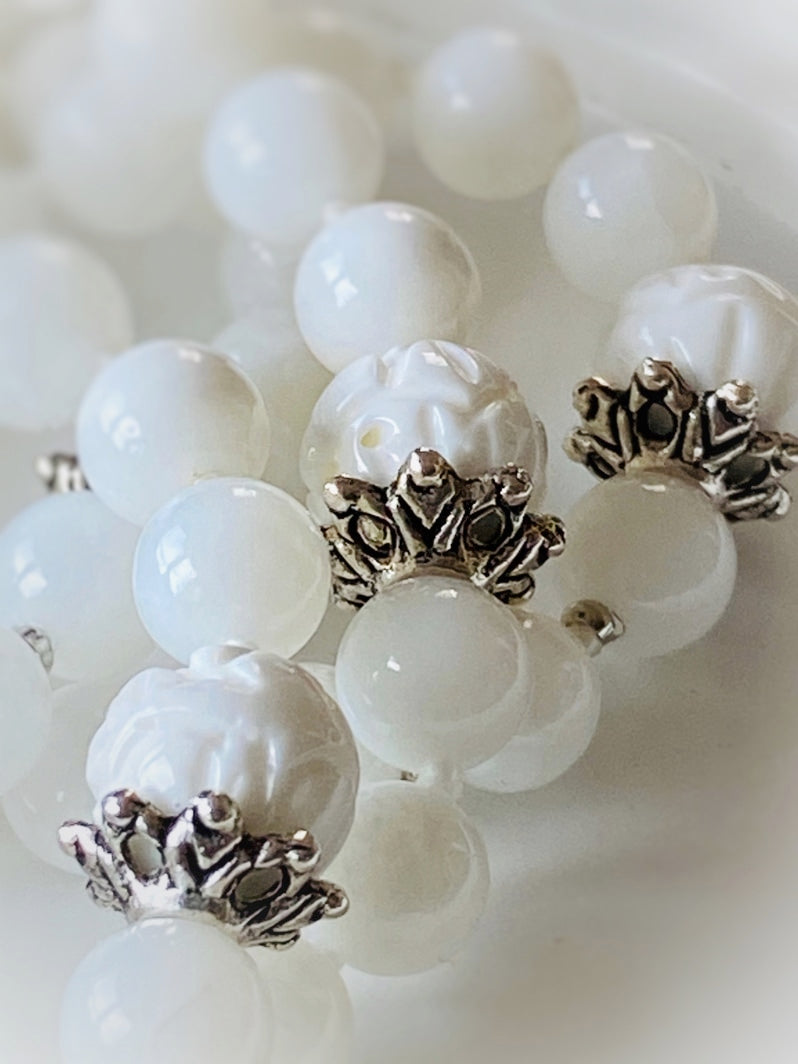 M135 - White Lotus