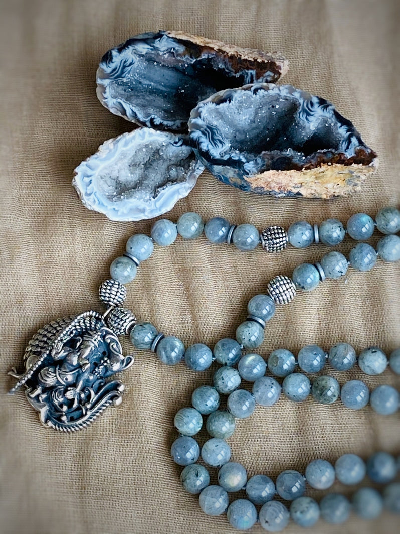 M154 – Holy Ganesha