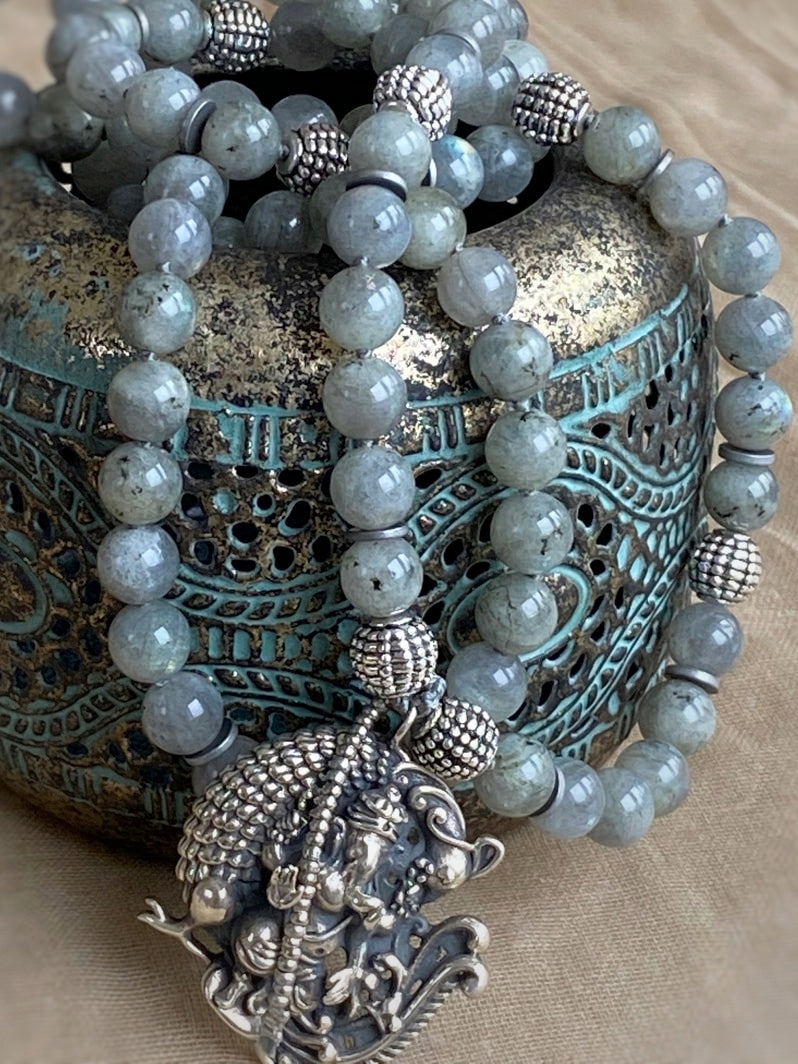 M154 – Holy Ganesha