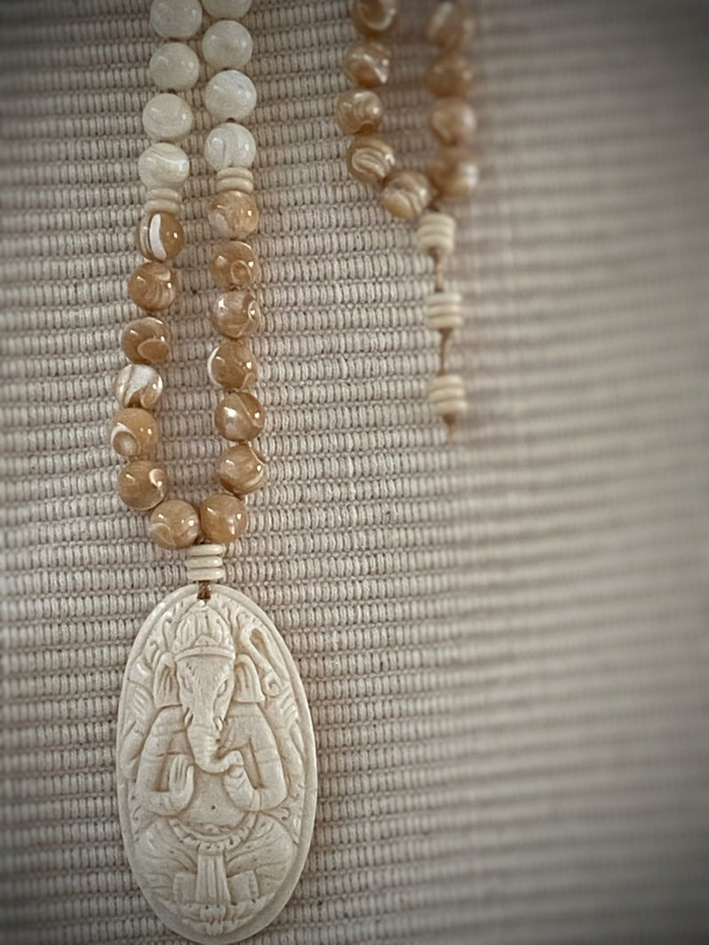 M181 - In Love with Ganesha