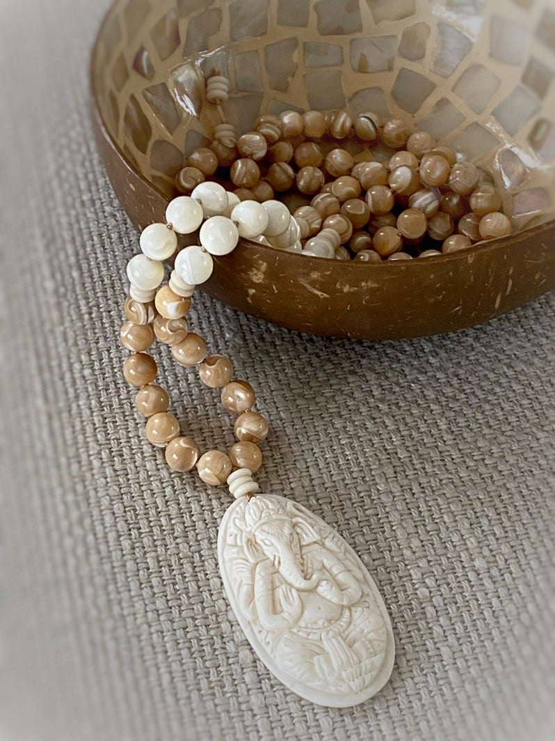 M181 - In Love with Ganesha