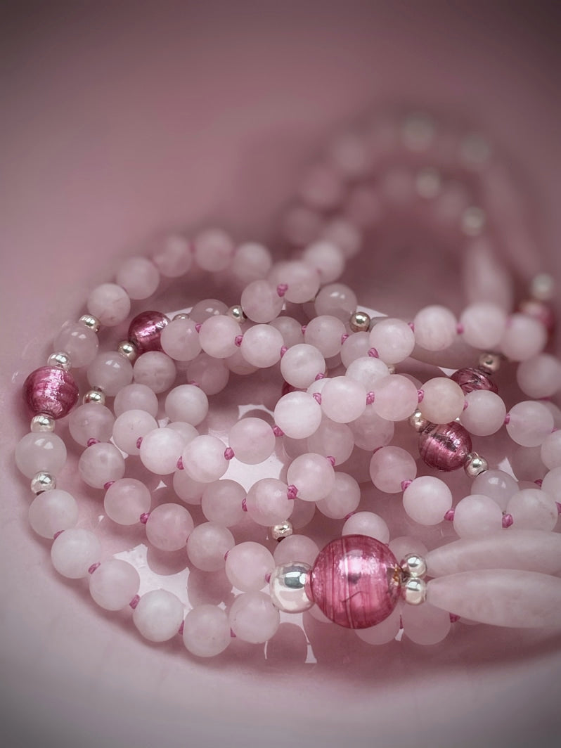 M225 - Love is in the Air