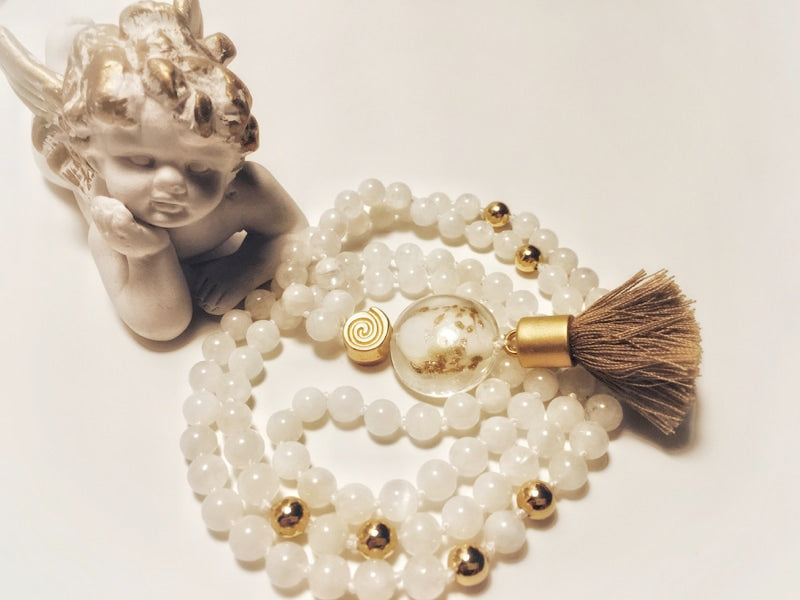 M020 – Glamorous Purity