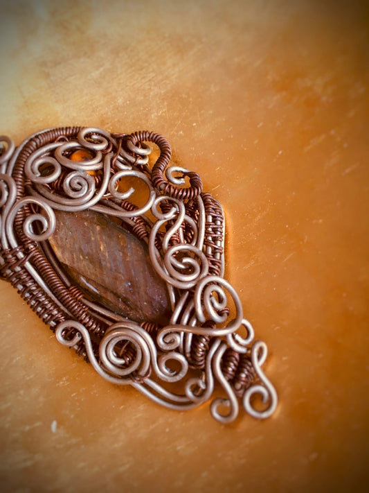 Z081 - Rutilquarz in Wirework