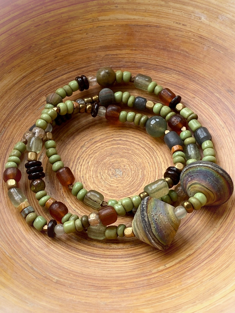 A931 - Wickelarmband Green Forest 2