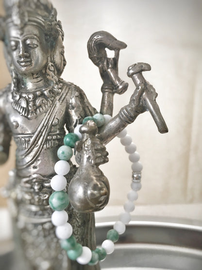 A132 - Weiße Jade mit Jaspis