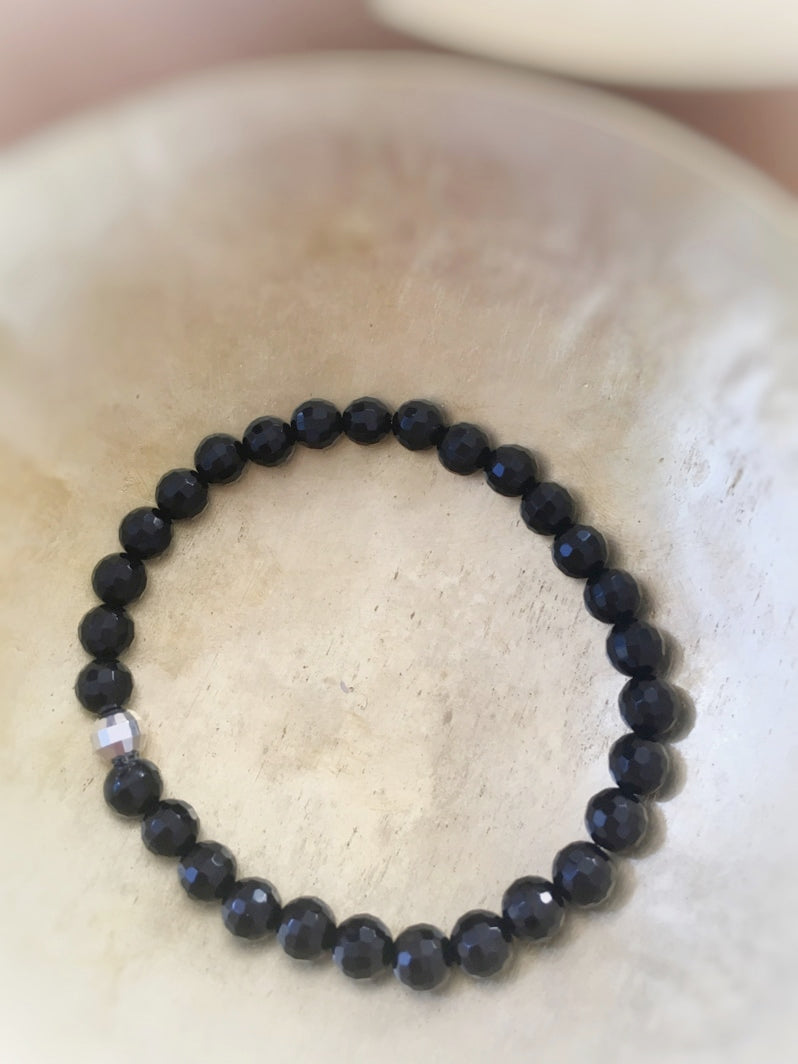 A209 - Facettierter Onyx