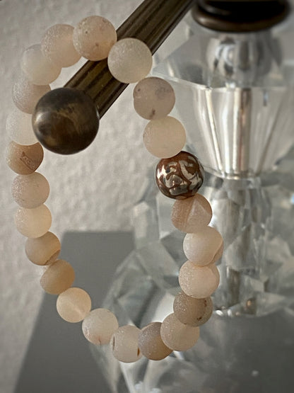 A391 - Druzy Achat mit Mantraperle