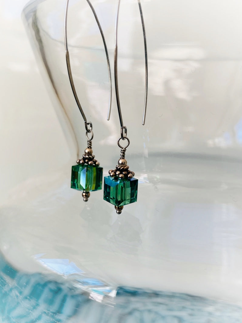 E005 - Silberohrringe mit Swarovski-Perlen