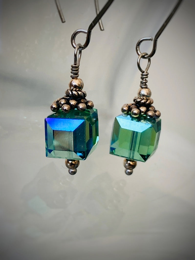 E005 - Silberohrringe mit Swarovski-Perlen