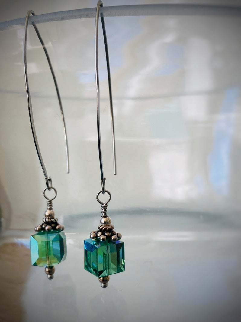 E005 - Silberohrringe mit Swarovski-Perlen