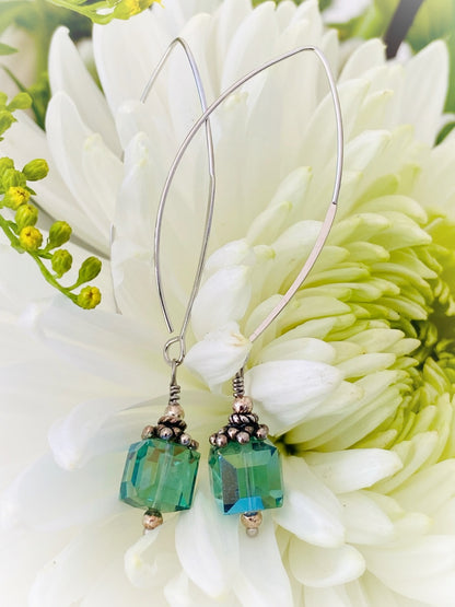 E005 - Silberohrringe mit Swarovski-Perlen