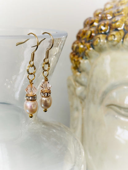 E009 - Goldohrringe mit Perlchen