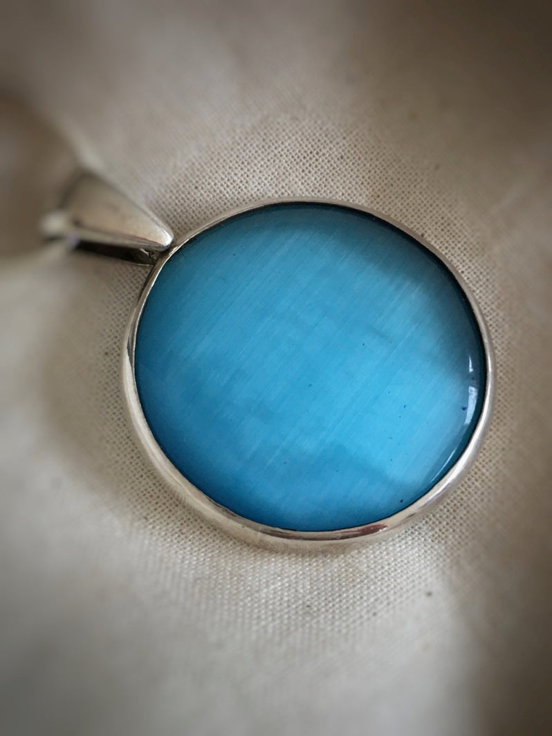 K074 - Blauer Quarz in Silber