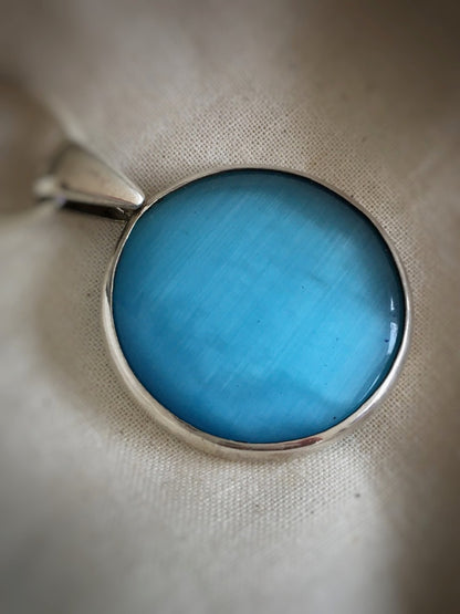 K074 - Blauer Quarz in Silber