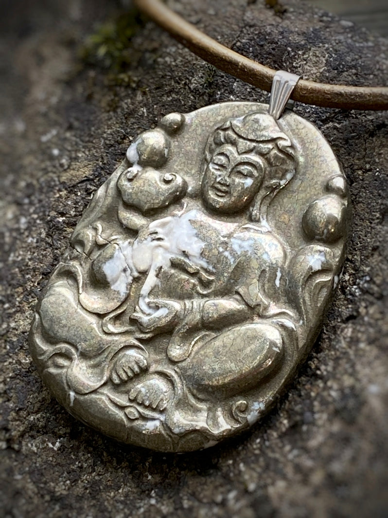 K148 - Buddha aus Pyrit