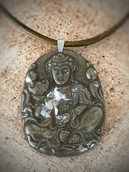 K148 - Buddha aus Pyrit