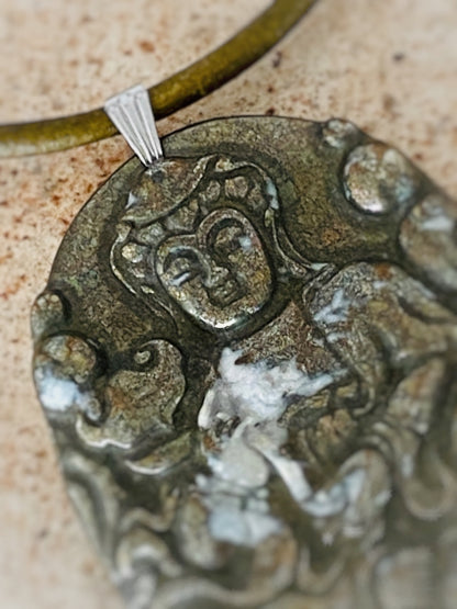 K148 - Buddha aus Pyrit