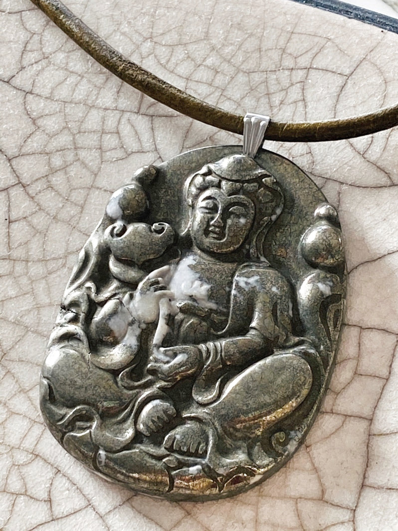 K148 - Buddha aus Pyrit