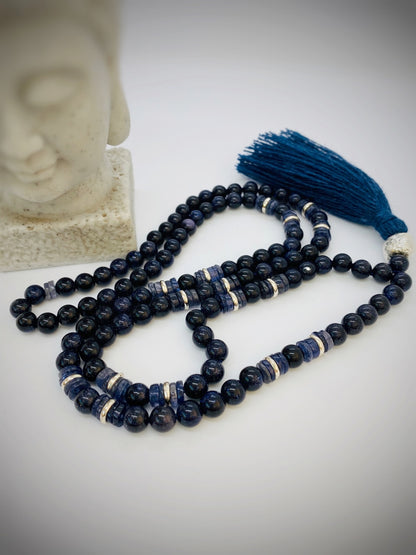 M102 – Blue Velvet