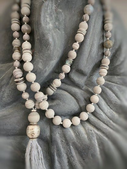 M104 – Shades of Grey
