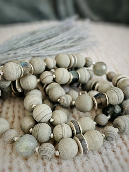 M104 – Shades of Grey