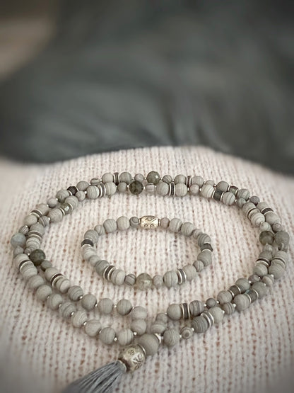 M104 – Shades of Grey