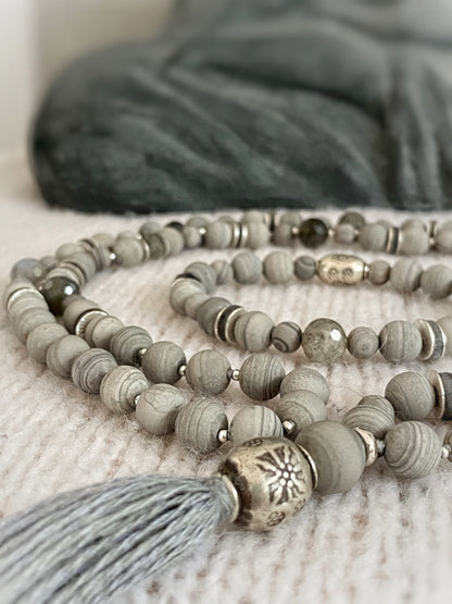 M104 – Shades of Grey