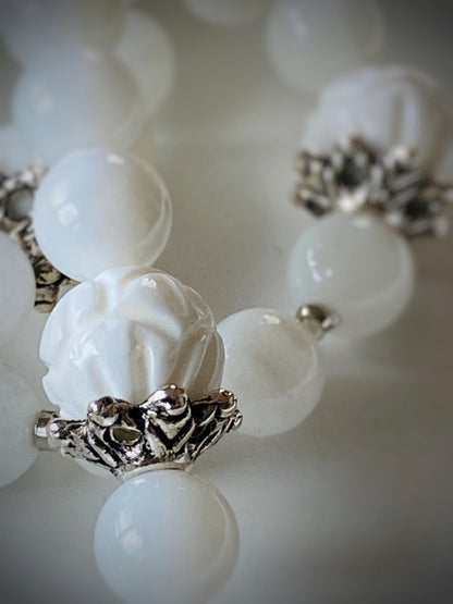 M135 - White Lotus