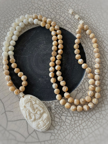M181 - In Love with Ganesha