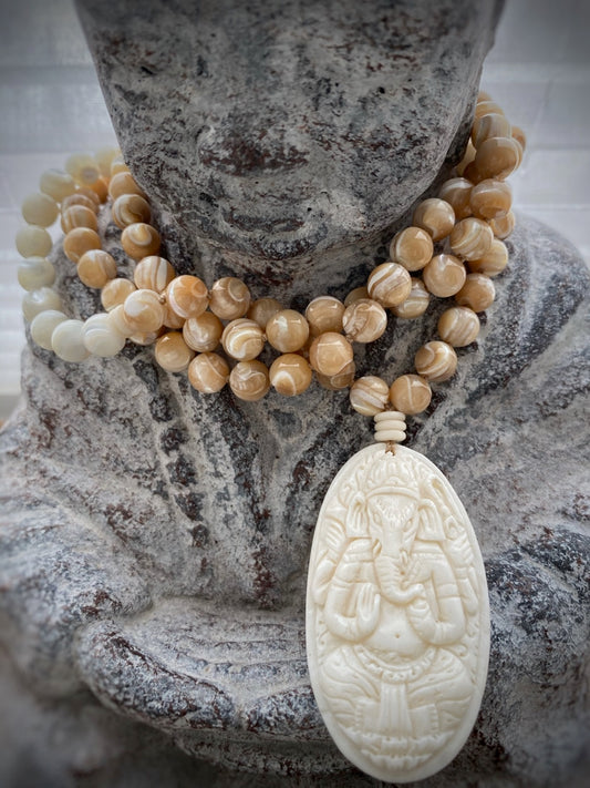 M181 - In Love with Ganesha