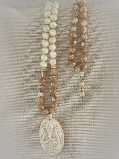 M181 - In Love with Ganesha