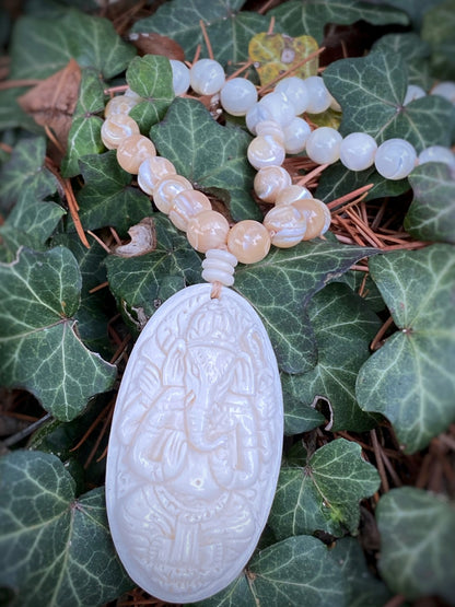 M181 - In Love with Ganesha