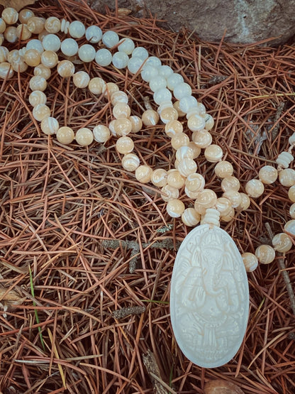 M181 - In Love with Ganesha